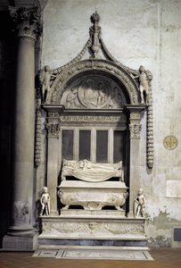 Carlo Marsuppinis grav (død 1453) 1453-55 (marmor)